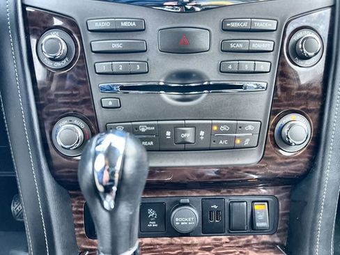 Used 2020 Nissan Armada SL image 17