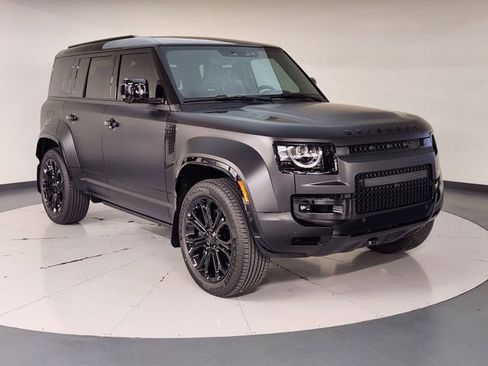 New 2026 Land Rover Defender 110 OCTA image 7