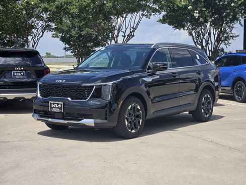 New 2026 Kia Sorento S FWD image 2