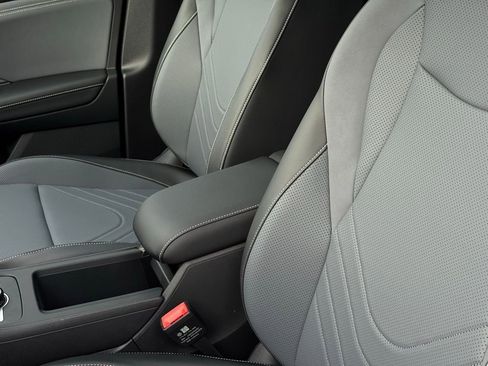 New 2026 Volkswagen Tiguan SE R-Line image 25