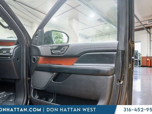 Used 2021 Lincoln Navigator L Reserve RWD image 26