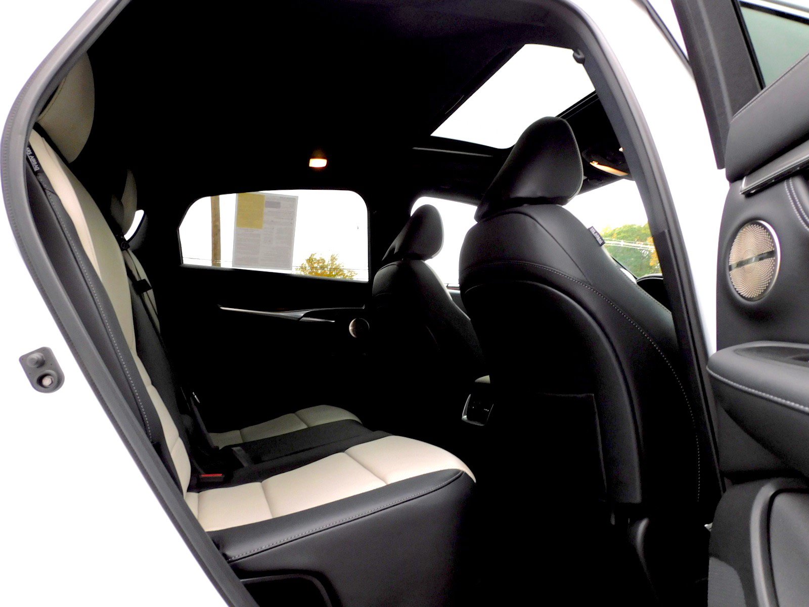 Used 2025 INFINITI QX55 Essential AWD/4WD image 18
