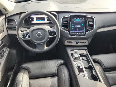 Certified 2024 Volvo XC90 B6 Ultimate w/ Protection Package Premier AWD/4WD image 11