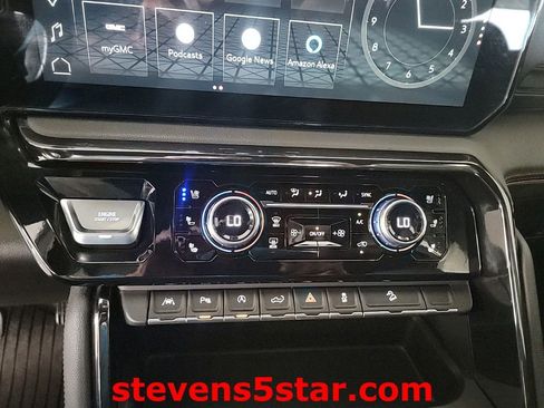 Used 2023 GMC Sierra 1500 AT4 w/ AT4 Premium Package image 16