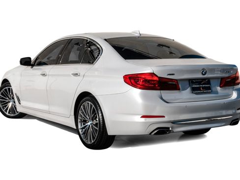 Used 2018 BMW 540i xDrive image 10