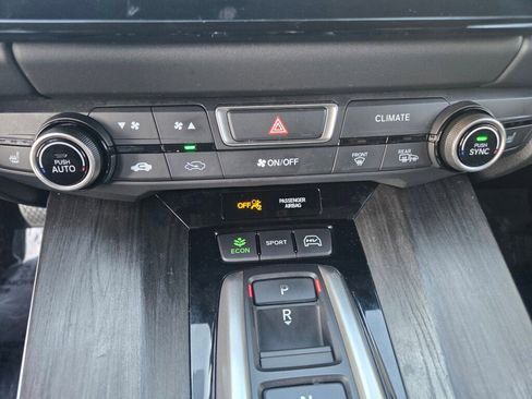 Certified 2018 Honda Clarity Plug-In Hybrid image 17