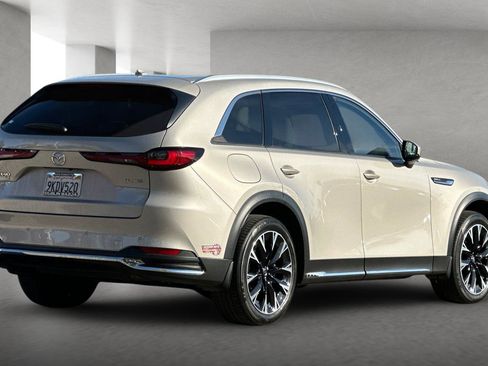 Used 2024 MAZDA CX-90 Plug-In Hybrid w/ Premium Plus image 4