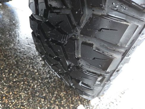 Used 2022 Jeep Gladiator Overland w/ Cold Weather Group image 78