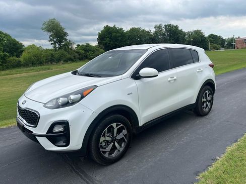 Used 2022 Kia Sportage LX AWD/4WD image 5