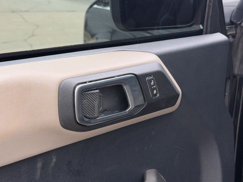 Used 2023 Ford Bronco Wildtrak AWD/4WD image 11
