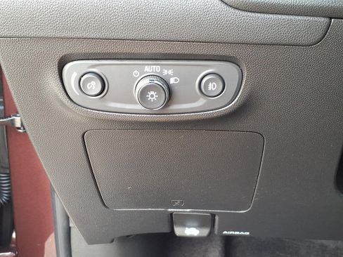 Certified 2023 Buick Encore GX Preferred w/ Cold Weather Comfort Package FWD image 16