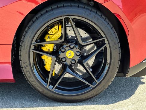 Used 2022 Ferrari F8 Tributo RWD image 43