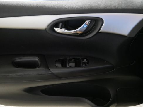 Used 2019 Nissan Sentra S FWD image 19