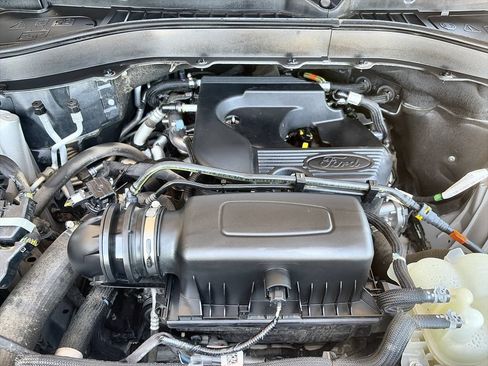 Used 2020 Ford Explorer XLT w/ Equipment Group 202A RWD image 31