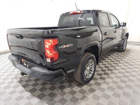 Used 2023 Chevrolet Colorado LT w/ Advanced Trailering Package AWD/4WD image 3