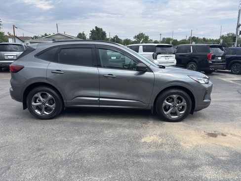 Used 2024 Ford Escape ST-Line w/ Tech Pack #1 AWD/4WD image 5