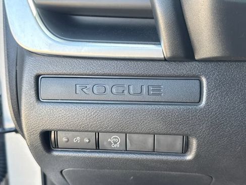 Used 2024 Nissan Rogue S FWD image 22