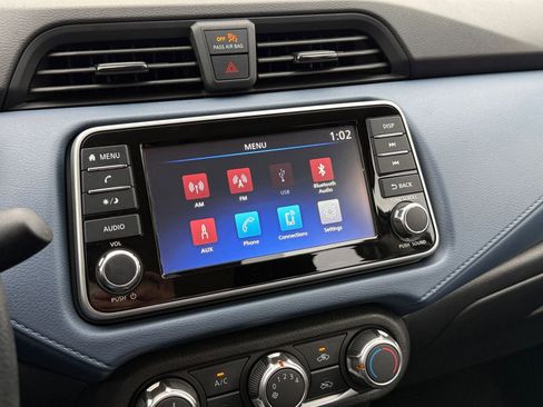 Used 2025 Nissan Versa SV FWD image 20