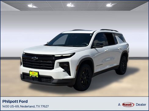 Used 2024 Chevrolet Traverse LT w/ Midnight/Sport Edition FWD image 1