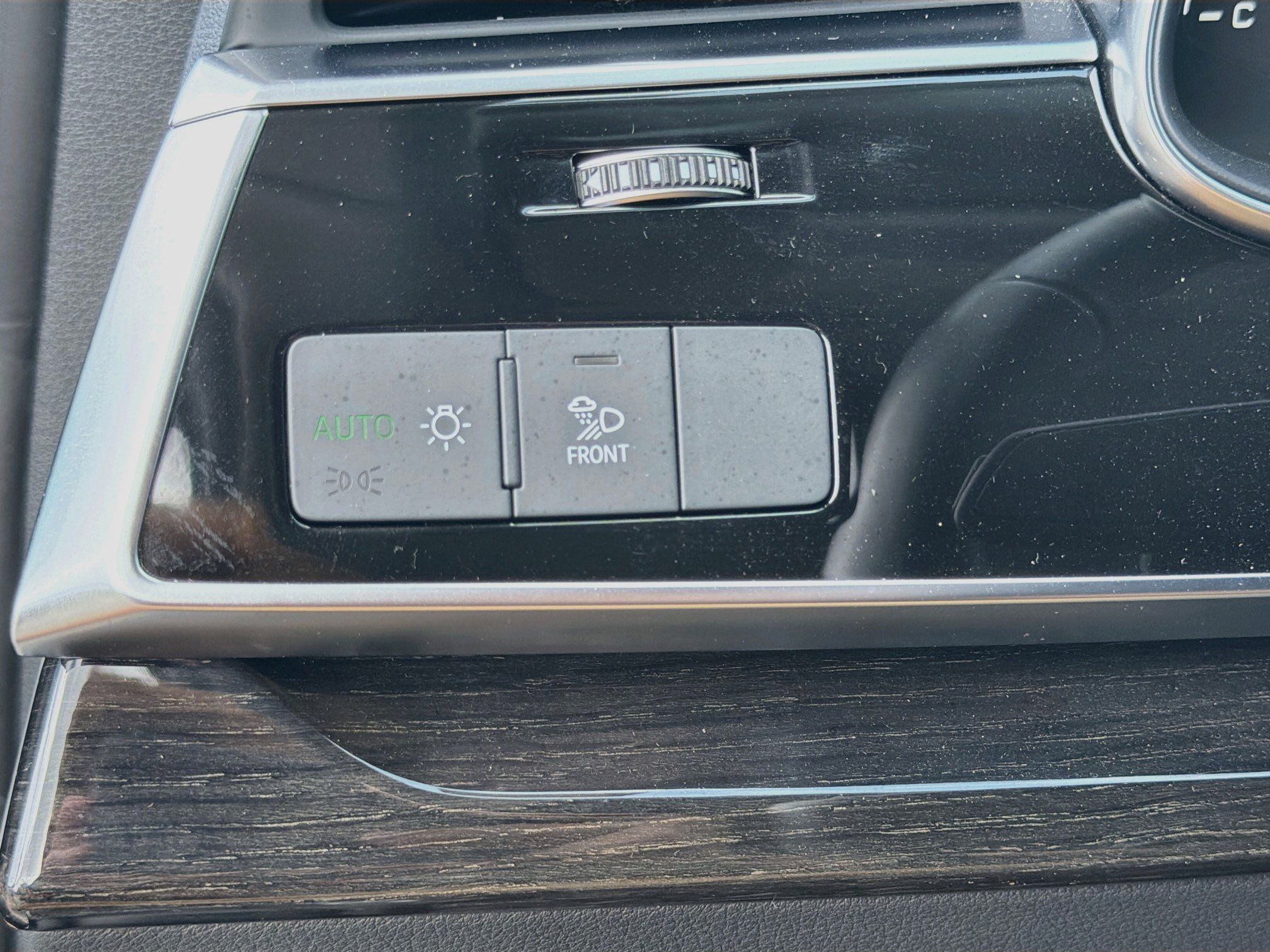 Used 2024 Audi Q8 Premium Plus AWD/4WD image 35