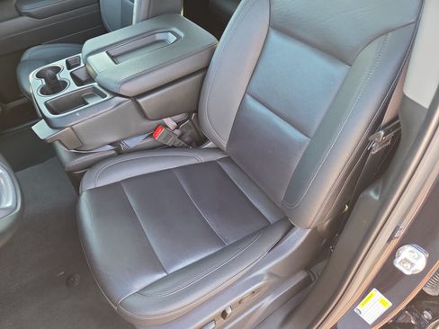 Used 2025 GMC Sierra 1500 SLT AWD/4WD image 14
