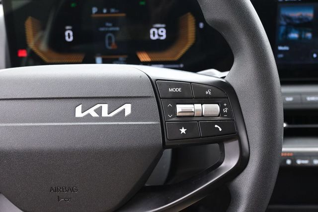 Used 2025 Kia K4 FWD image 22