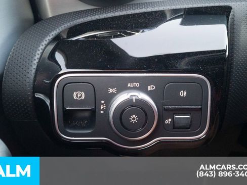 Used 2025 Mercedes-Benz CLA 250 image 35