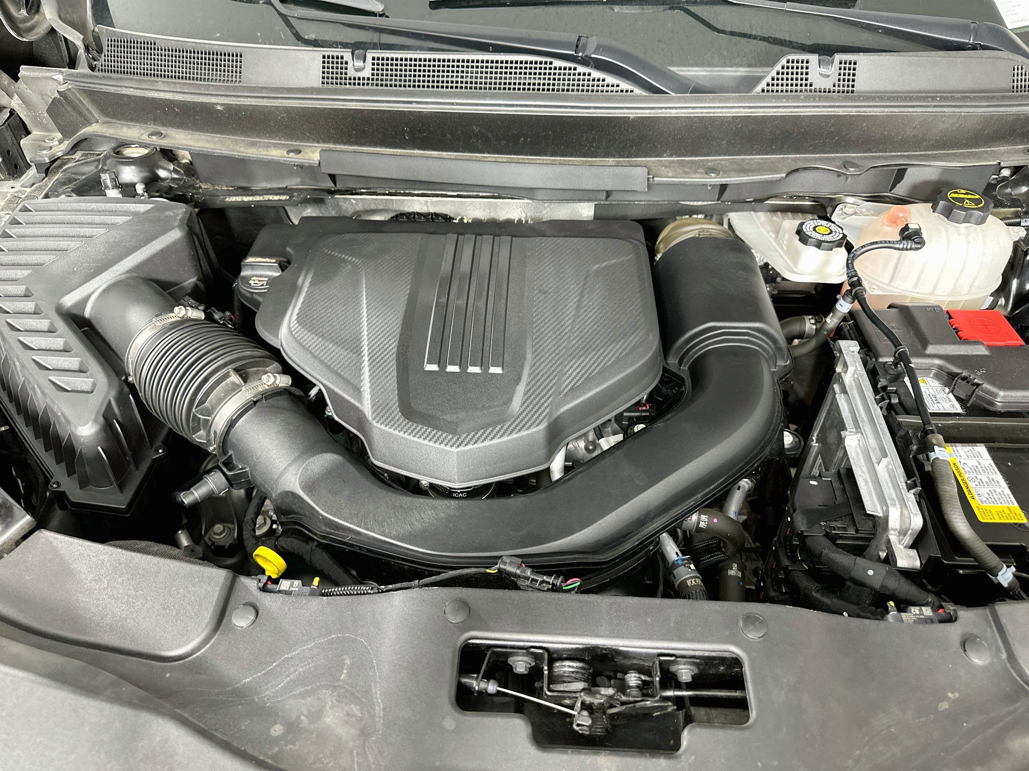 Used 2025 Chevrolet Traverse LT FWD image 35