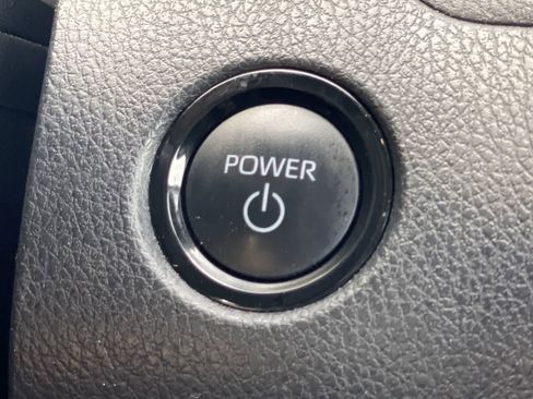 Used 2025 Toyota Camry LE image 33