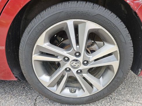 Used 2017 Hyundai Elantra Limited w/ Limited Tech Package 04 image 26