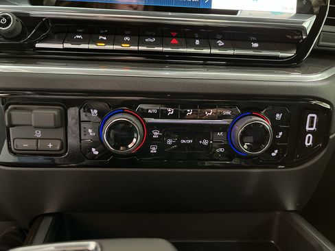 New 2026 Chevrolet Silverado 1500 High Country w/ Midnight Edition AWD/4WD image 25