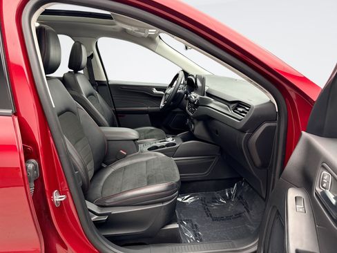 Used 2021 Ford Escape SEL w/ SEL Stealth AWD Package image 9