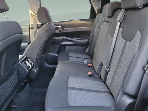 Certified 2023 Kia Sorento LX AWD/4WD image 7
