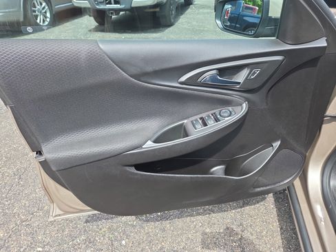 Used 2024 Chevrolet Malibu LT image 14