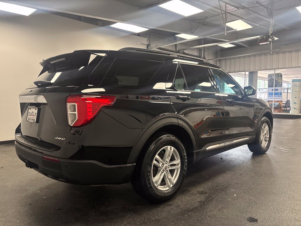 Used 2021 Ford Explorer XLT w/ Class III Trailer Tow Package AWD/4WD image 11