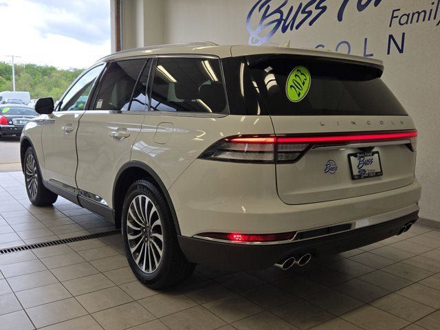 Used 2023 Lincoln Aviator AWD w/ Premium Package image 14
