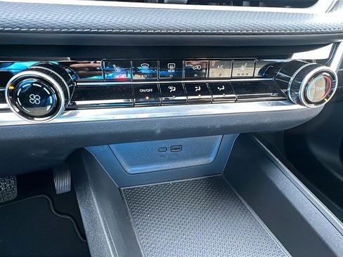 New 2026 Chevrolet Equinox LT image 23