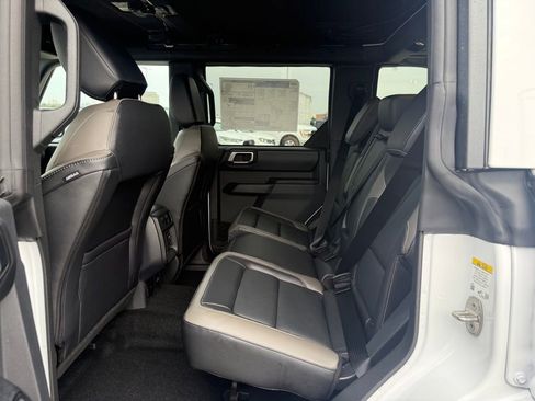 New 2025 Ford Bronco Outer Banks image 9