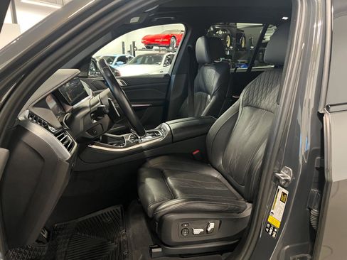 Used 2023 BMW X5 M50i w/ Executive Package image 9
