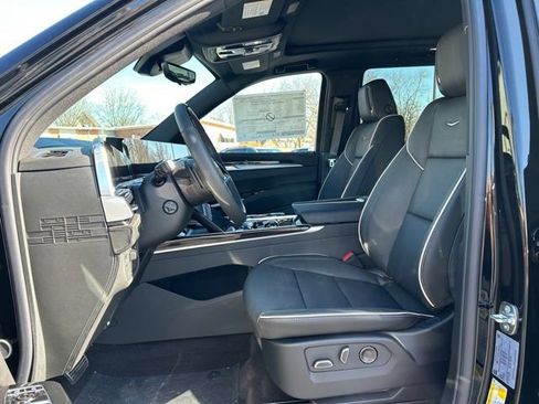 New 2026 Cadillac Escalade Luxury w/ Touring Package image 26