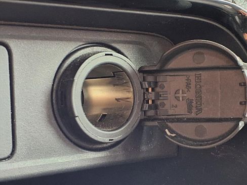 Used 2023 Honda CR-V Sport image 16