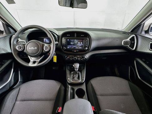 Used 2022 Kia Soul LX FWD image 26