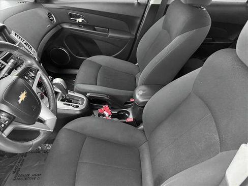 Used 2011 Chevrolet Cruze LT w/ RS Package FWD image 10