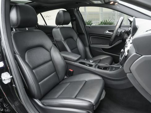 Used 2020 Mercedes-Benz GLA 250 4MATIC image 41