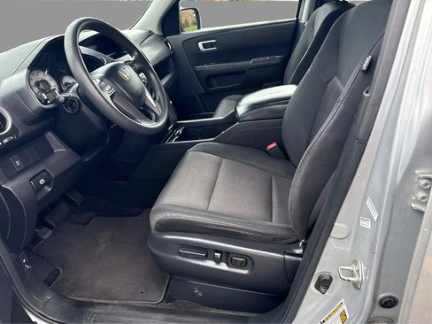 Used 2010 Honda Pilot EX image 10