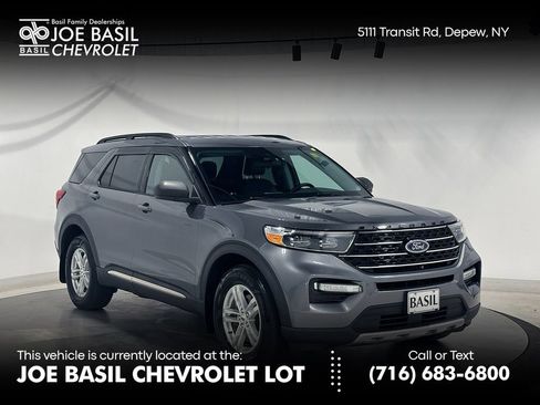 Used 2021 Ford Explorer XLT w/ Equipment Group 202A AWD/4WD image 1