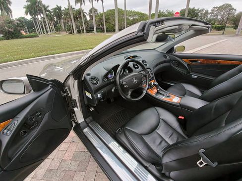 Used 2007 Mercedes-Benz SL 550 image 13