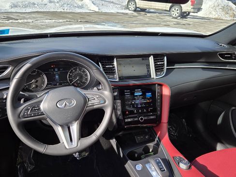 Certified 2025 INFINITI QX50 Sport image 8