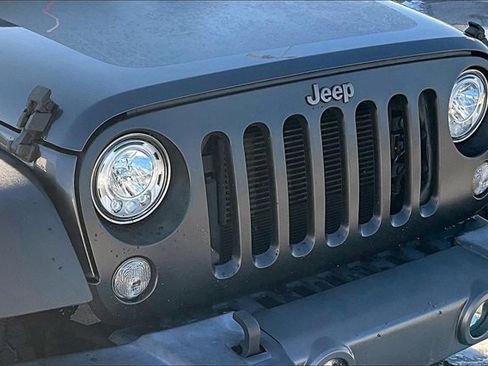 Used 2017 Jeep Wrangler Unlimited Freedom Edition image 33