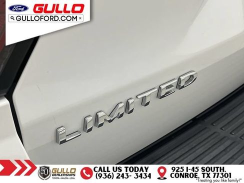Certified 2020 Ford Expedition Limited w/ Texas Edition Package RWD image 32